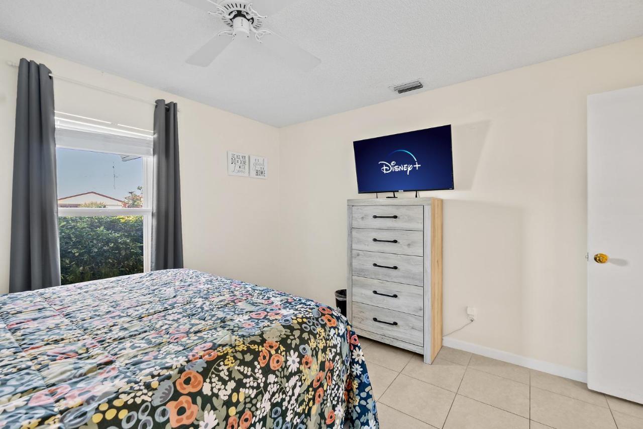 Oceanview Haven - 2Br Beach Townhome With Patio, Shared Heated Pool Steps From Paradise Beach Park! Melbourne Exterior foto