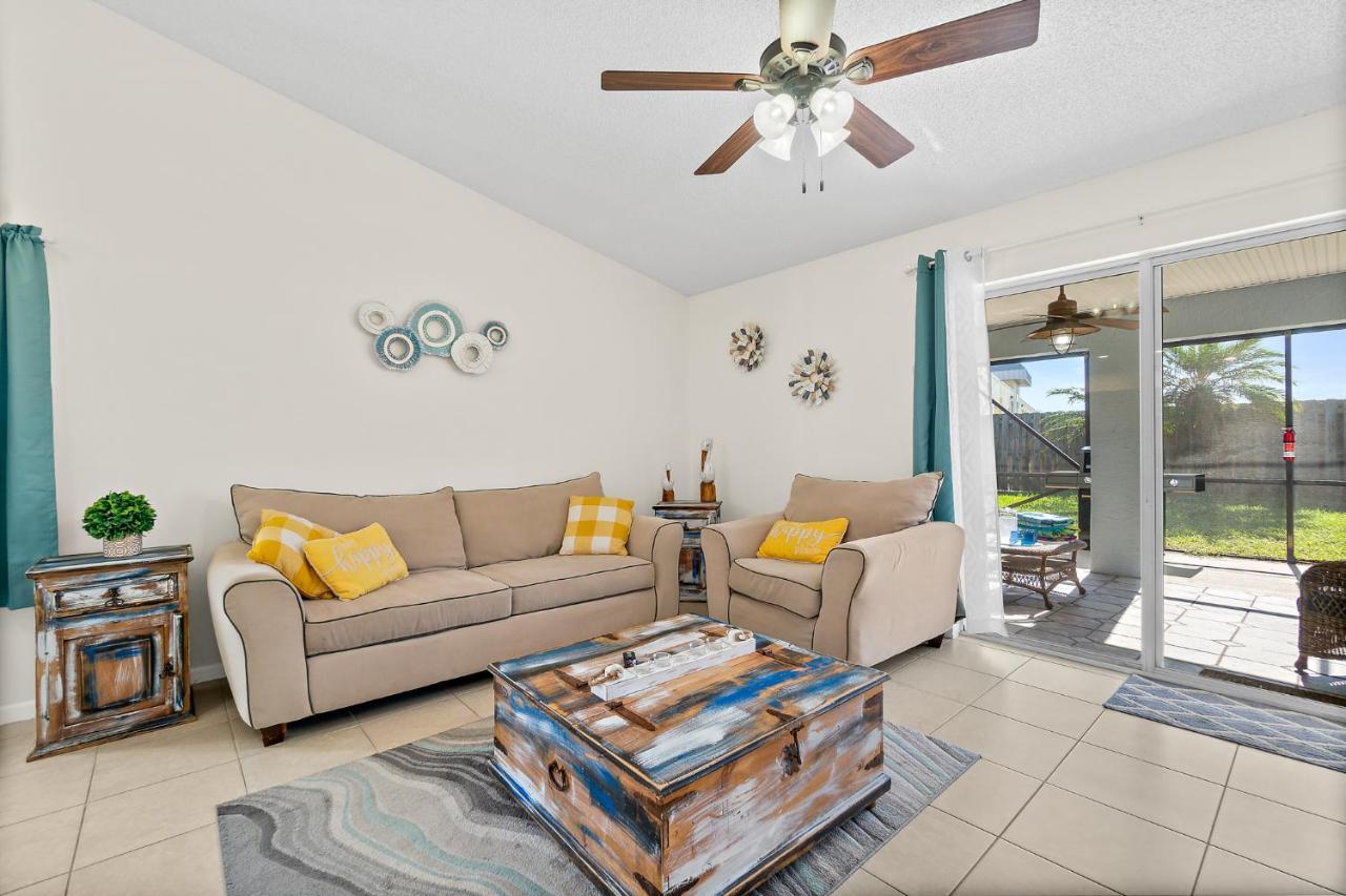 Oceanview Haven - 2Br Beach Townhome With Patio, Shared Heated Pool Steps From Paradise Beach Park! Melbourne Exterior foto